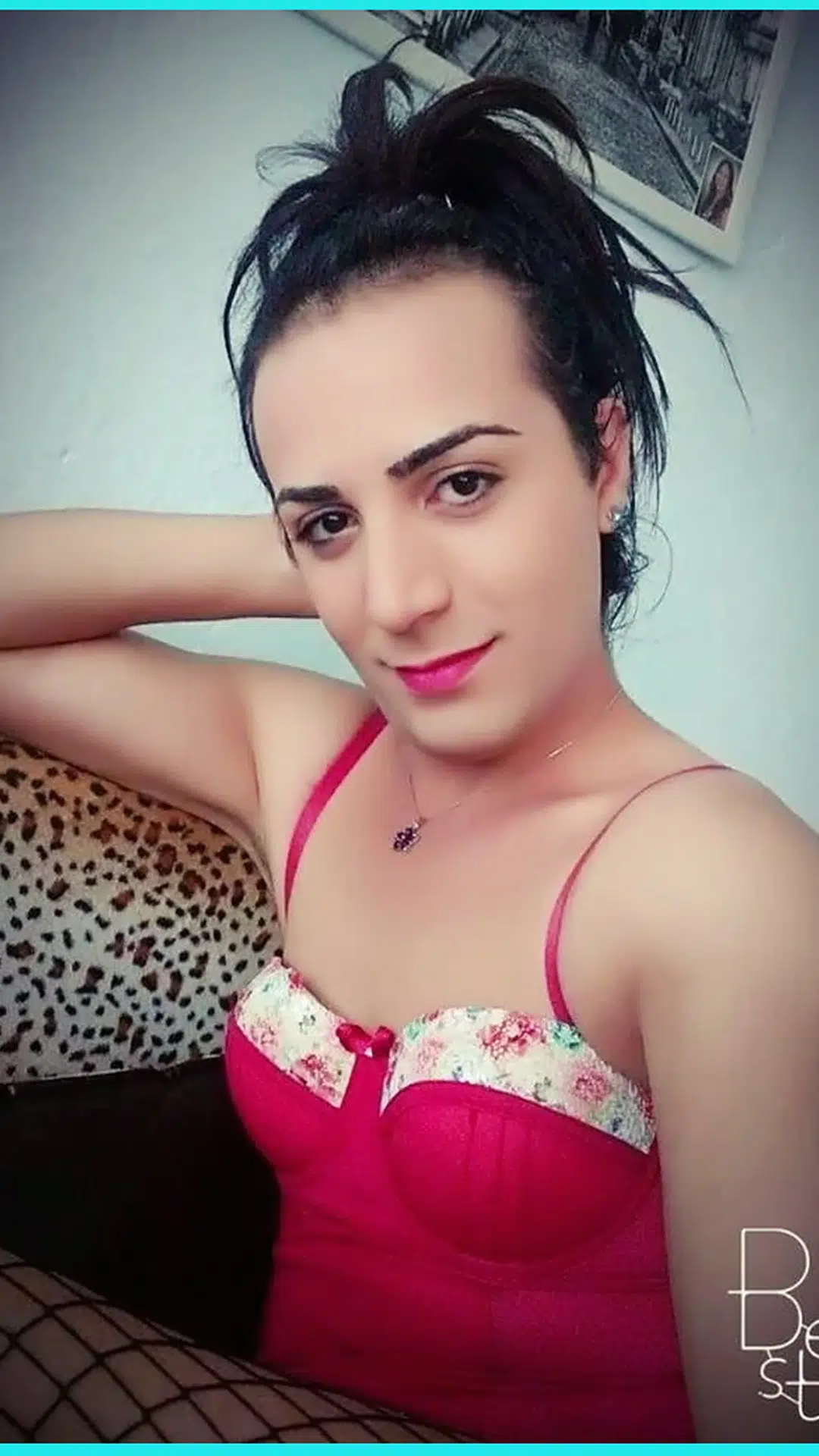 Erzurum escort makalesi için kütüphane görseli 25, 01 portre